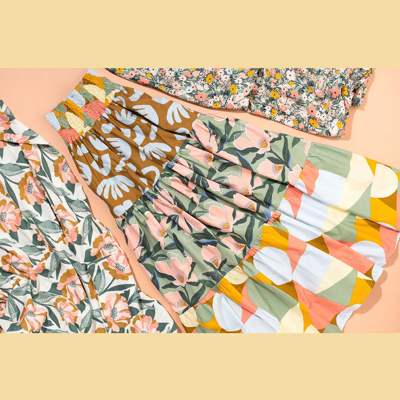 bomullspoplin abstrakta former | Nerida Hansen – oliv/hummer,  image number 5