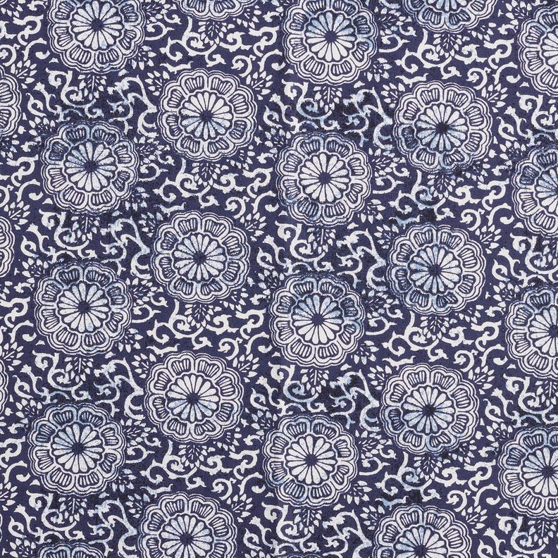 Bomullstyg Kretong blommig mandala – vit/nattblå, image number 1