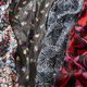 Chiffong plissé spridda blommor – marinblått,  thumbnail number 5