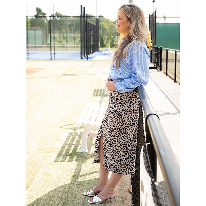 Viskos-linne-mix leo-tryck | Poppy Fabrics – cashew/nattblå,  image number 6