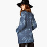 quiltat tyg chambray blommigt batik – jeansblå,  thumbnail number 7